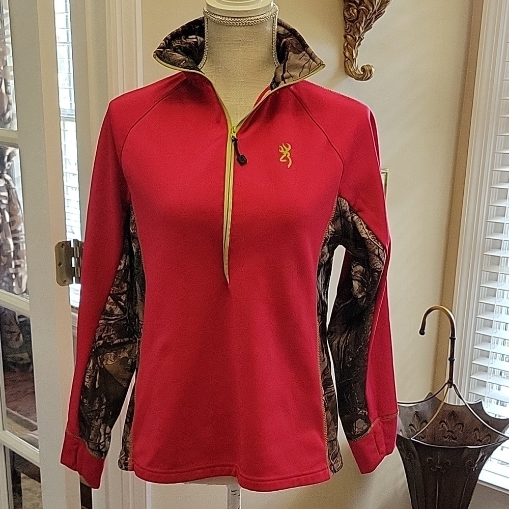Browning hot pink 1/2 zip Stand-up Collar Long Sleeve Sweatshirt Camo trim Large